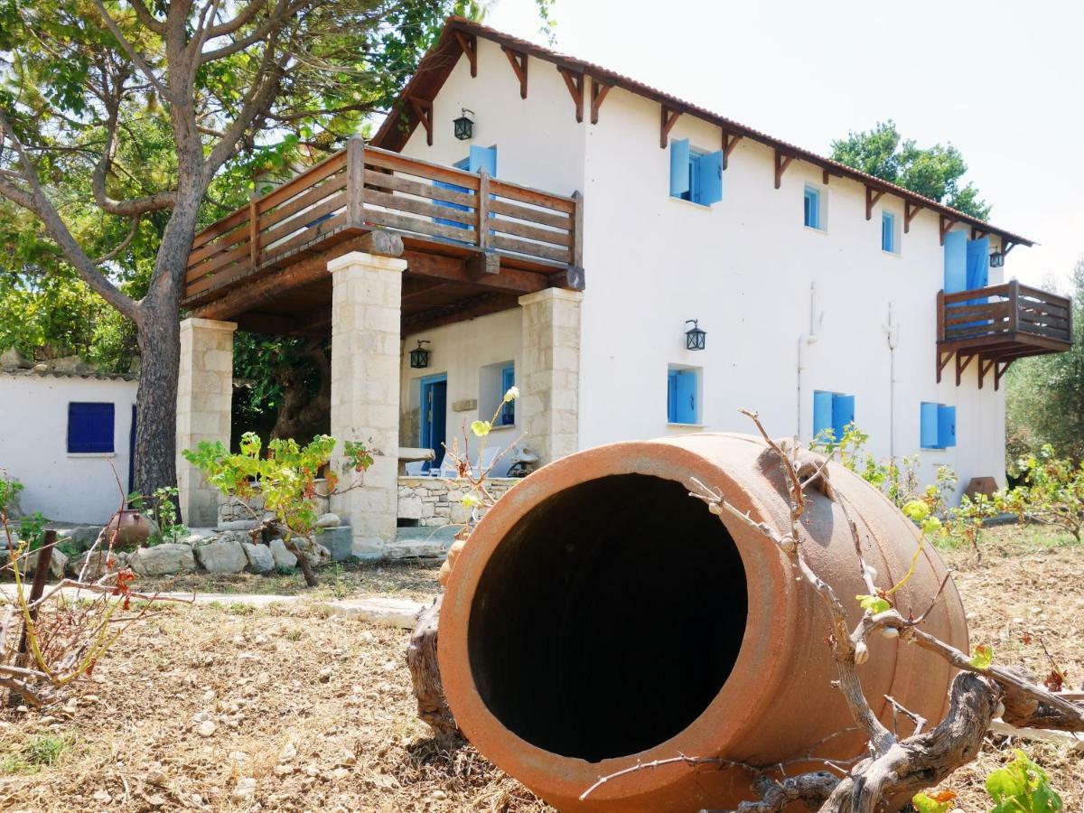 Villa Antonia Almirida Exteriör bild